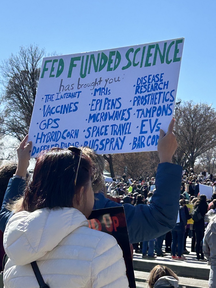 Scientists Nationwide Rally in Response to Trump’s Science Policy Changes